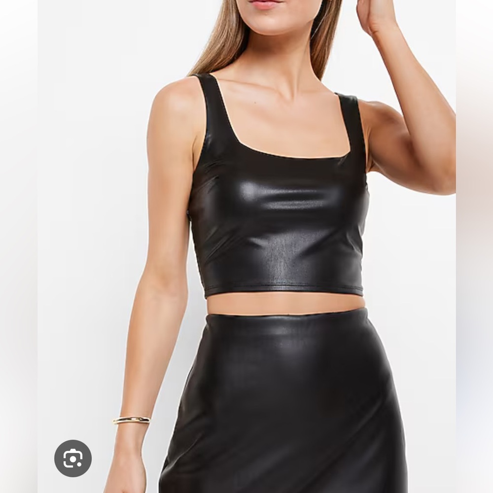 EXPRESS Body Contour Faux Leather Square Neck Cropped Tank NWT MEDIUM